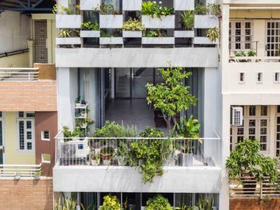 Saigon house takes vertical garden route to keep out baking sun