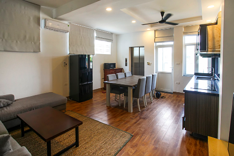 Spacious 1 bedroom apartment with street view on Au Co street