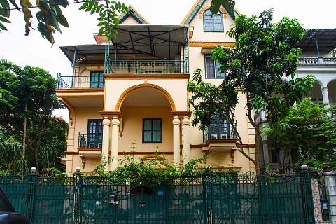 Elegant 4 bedrooms house for rent in Xom Chua, Tay Ho, courtyard, big balcony, attic room