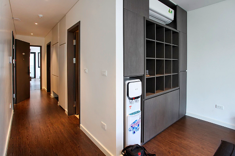 Brand new and lovely 2 bedroom apartment for rent in Xuan Dieu street