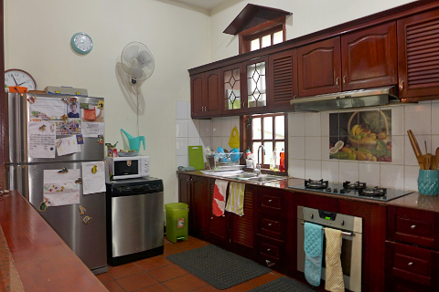 Cozy fully equipped 5 bedroom villa with swimming pool for rent in Tay Ho dist.