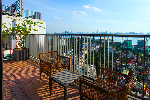 Luxurious 3 bedrooms Somerset penthouse for rent in Tay Ho Dist., large lake & city view