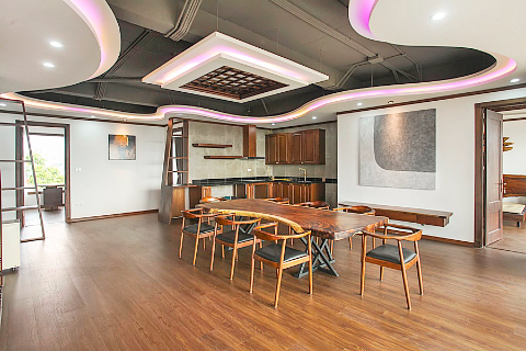 Magnificent 4 bedroom apartment on To Ngoc Van St., with pool & balcony