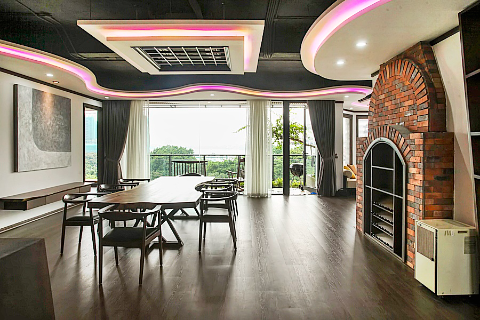 Magnificent 4 bedroom apartment on To Ngoc Van St., with pool & balcony