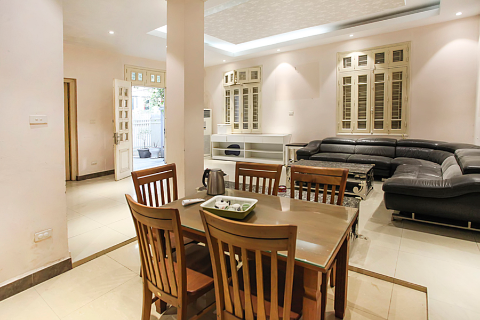 Lovely 4-bedroom house with court yard in Xuan Dieu street