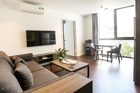 Luxury, new, beautiful, modern one-bedroom apartment with many conveniences (501)