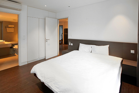 Spacious 2 bedroom apartment in To Ngoc Van, lovely balcony