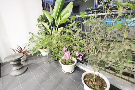 High quality & modern 2 bedroom apartment in Xuan Dieu, Tay Ho Dist, balcony