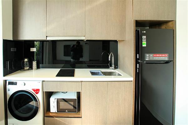 Super nice view 1 bedroom apartment at Truc Bach, lake view with long balcony