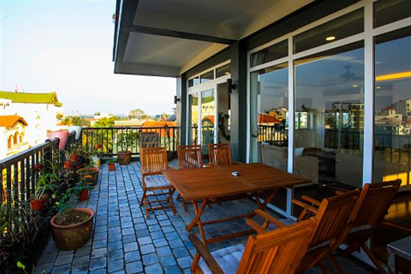 Luxury apartment with 4 bedroom for rent in Tay Ho district, marvelous balcony