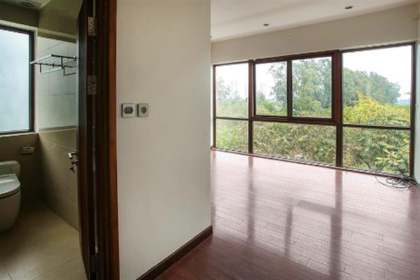 Large and classy villas with 5 bedrooms for rent in Ciputra, Tay Ho