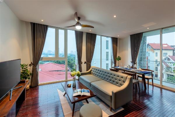 Cozy 2 bedroom apartment with lake view balcony for rent in Au Co str