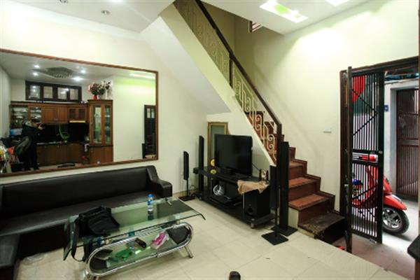 Reasonable price 2 bedroom house for rent in Ba Dinh dist, ideal place for family