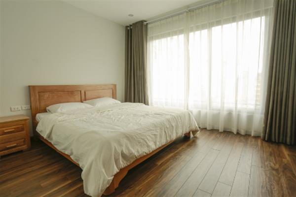 Nicely furnished 1 bedroom apartment on Tran Duy Hung St., cozy & bright