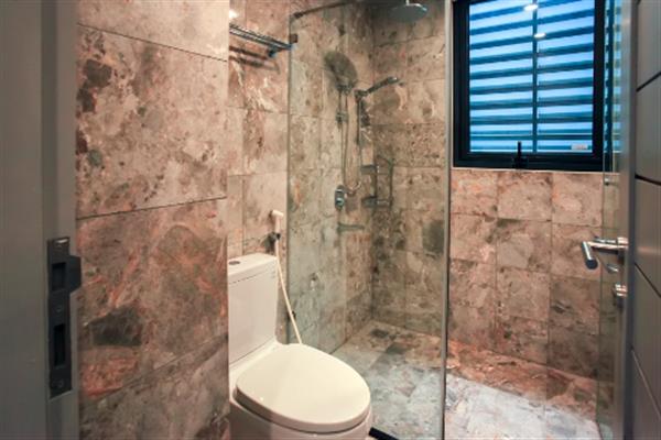 Lake view 2 bedroom apartment near Ba Mau Lake, very nice design