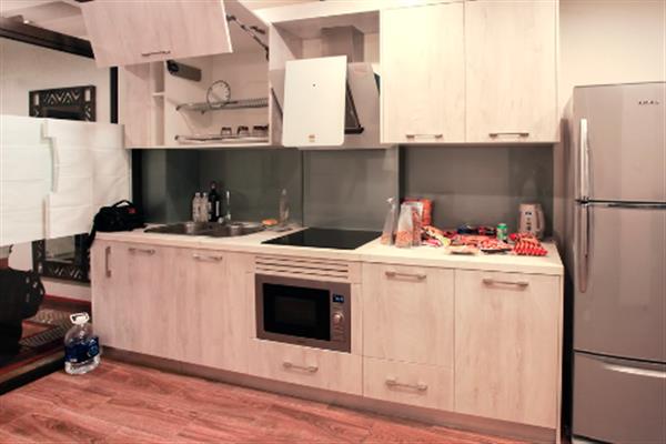 Spacious and well furnished 1 bedroom apartment for rent in Pho Duc Chinh str