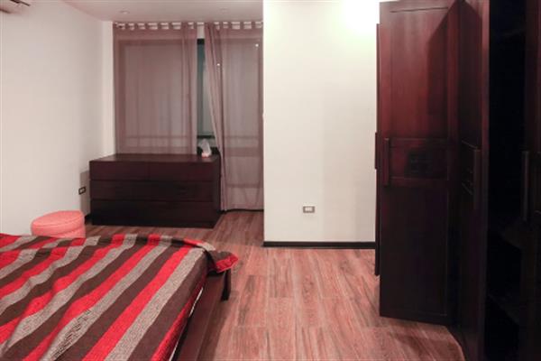 Spacious and well furnished 1 bedroom apartment for rent in Pho Duc Chinh str