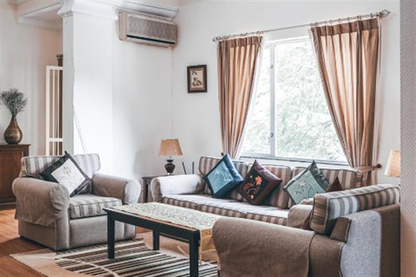 Classic style 2 bedroom apartment at Han Thuyen, nice balcony&view