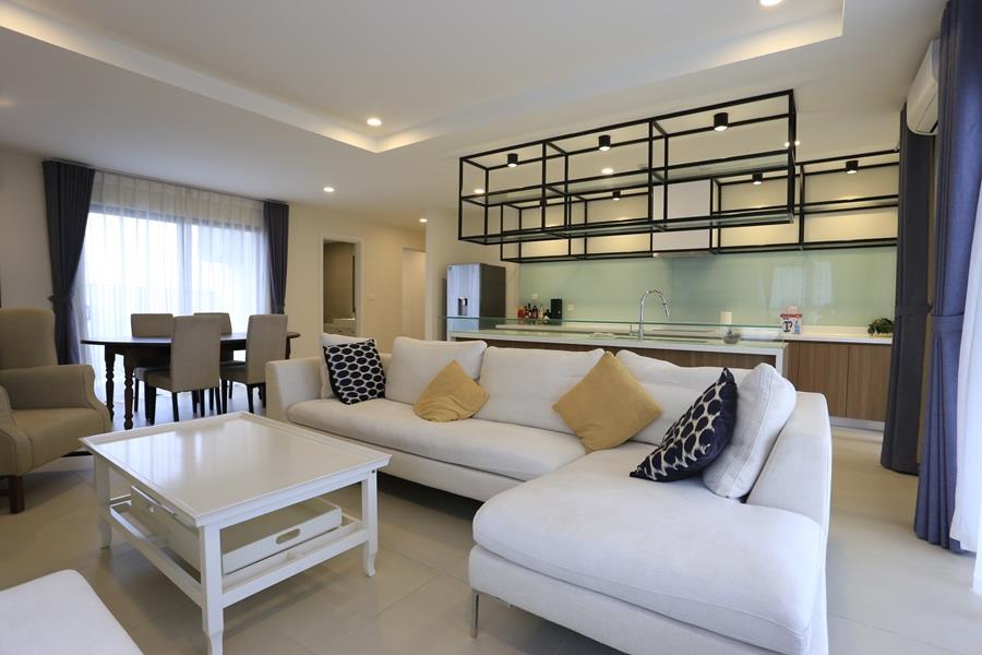 City view 3 bedroom apartment in Kosmo Xuan La, modern design