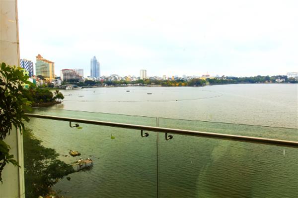Beautiful  Lakeview Apartment 2 bedroom fully modern furnitures in Yen Phu Village for rent.