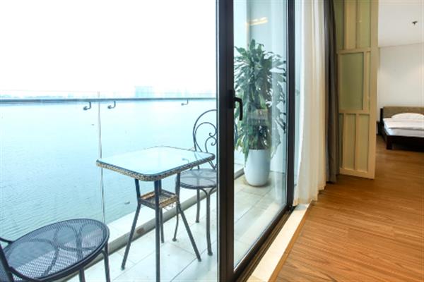 Beautiful  Lakeview Apartment 2 bedroom fully modern furnitures in Yen Phu Village for rent.