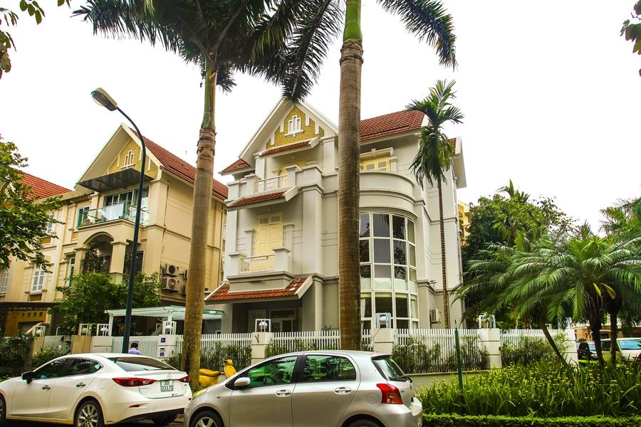 Beautifully renovated 4 bedroom villa in Ciputra, T block