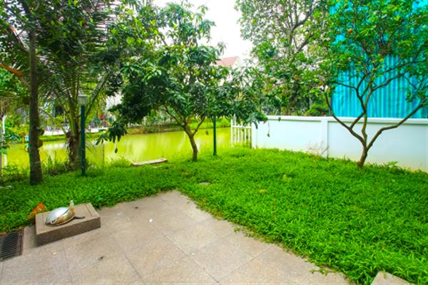 Spacious & Modern 04BRs villa at Hoa Sua in Vinhomes Riverside for rent