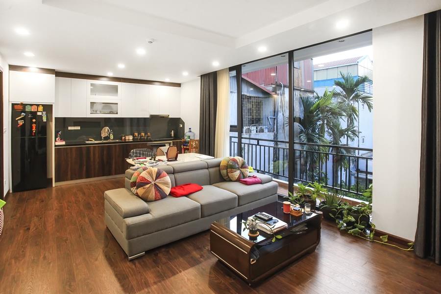 Comfortable & Nice balcony 01 bedroom apartment for rent in Dang Thai Mai,Tay Ho,Ha Noi
