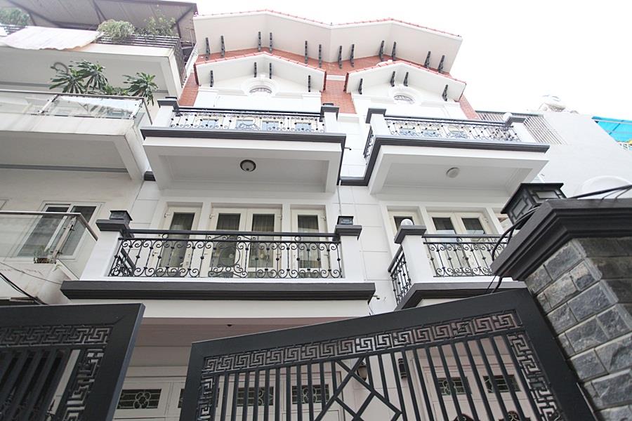 Spacious 04 bedroom house for rent in Dang Thai Mai, Tay Ho, Hanoi