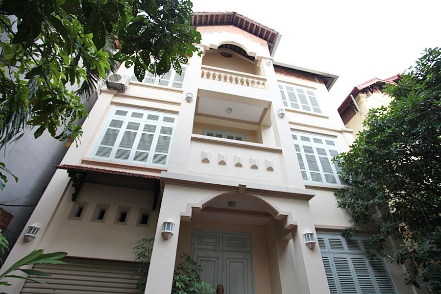 Classical 4 bedroom house for rent in Nghi Tam, wide and fresh air