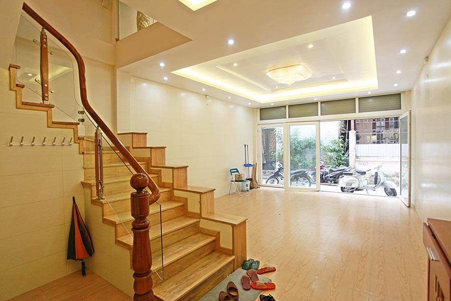 Spacious 5 bedroom house in Tay Ho, fully furnished