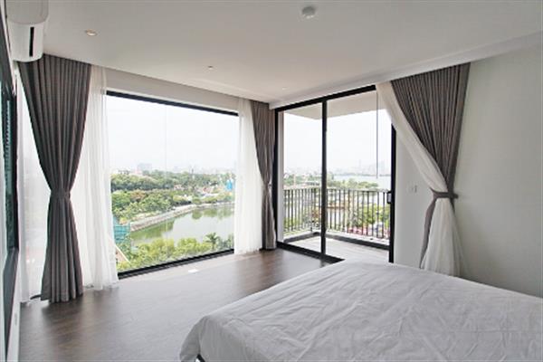 Brand new, luxury, lake view 03 bedroom apartment in To Ngoc Van.