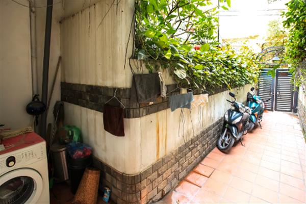 Good price studio apartment for rent in Tu Hoa Tay Ho