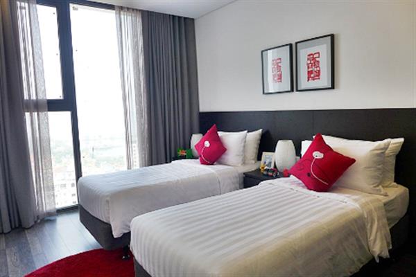 Premier 02 bedroom apartment for rent in Somerset West Point Xuan Dieu