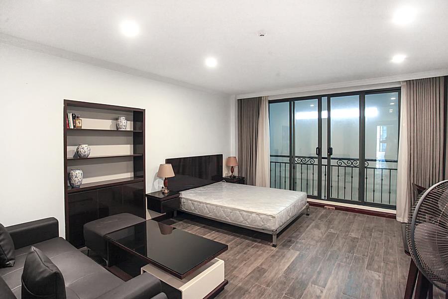Good price, clean and airy studio apartment for rent in Yen Hoa Tay Ho.