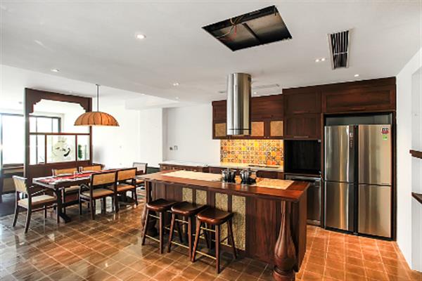 High floor spacious 04 bedroom apartment on Quang Khanh with large balcony