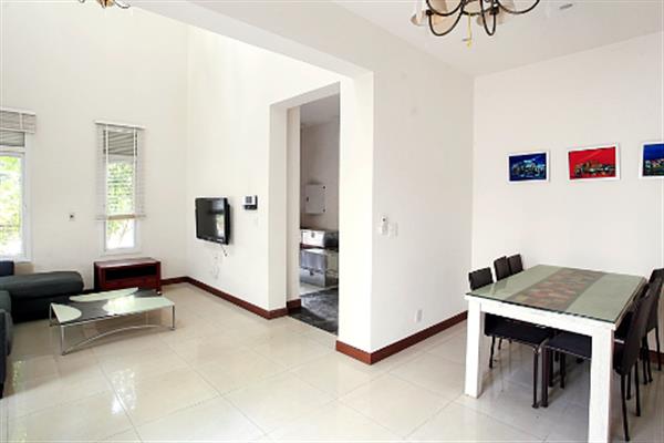 Beautiful 4 bedroom house at Splendora, nice courtyard & terrace