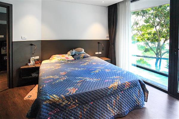 New & Modern 01 bedroom apartment for rent in Truc Bach with lakeview.