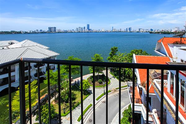Brand new & Panoramic Westlake view 03 bedroom apartment for rent in Tu Hoa