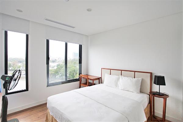 Modern 02 bedroom apartment for rent in Dong Da with lake view