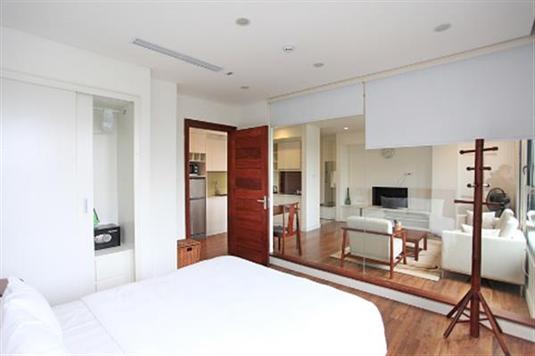 Beautiful lake view 01 bedroom apartment for rent in Dong Da