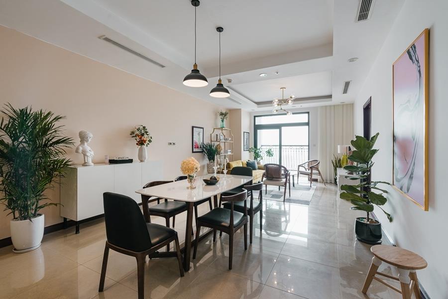Furnished 02 bedroom  Apartment for rent at Royal City Hanoi, 112m2