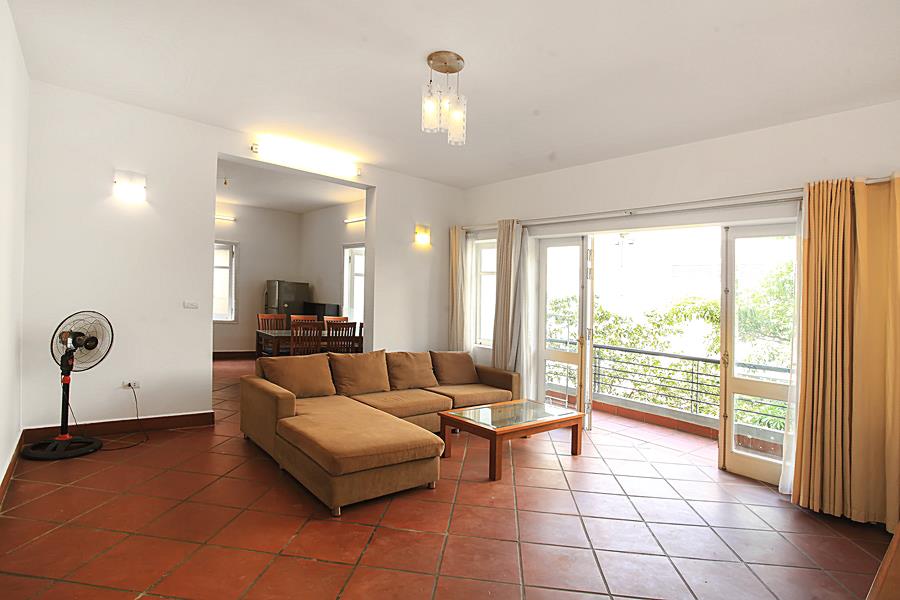 Spacious 02 bedroom apartment in Au Co for rent, high floor with balcony