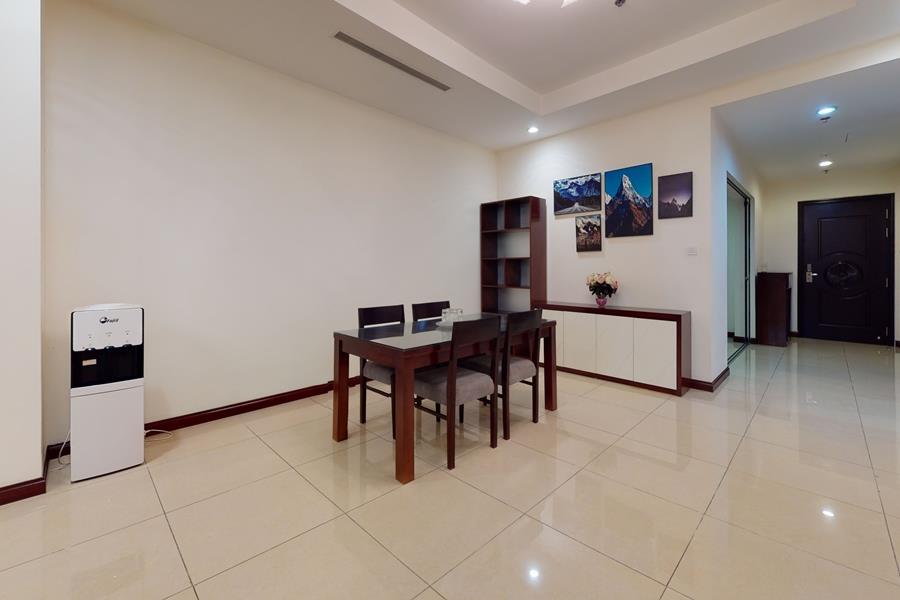 Royal City Hanoi: Lovely modern 02 bedroom apartment for rent.135m2