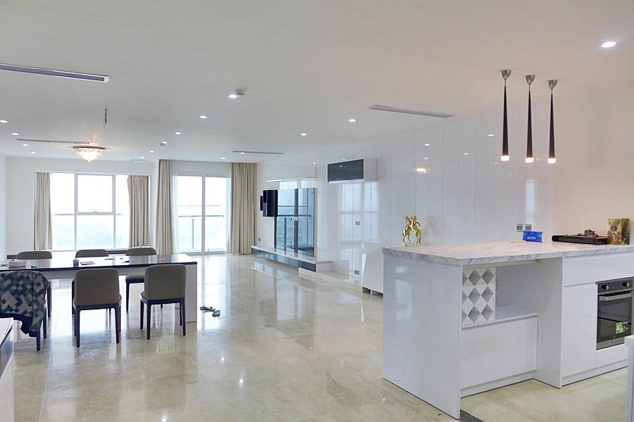 Magnificent, huge apartment in L1 Building, Ciputra, 5 bedrooms for rent