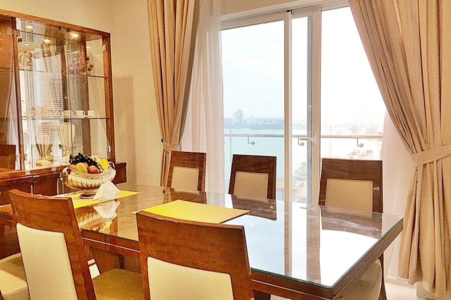 Lake view luxury 3 bedroom apartment for rent in Golden westlake