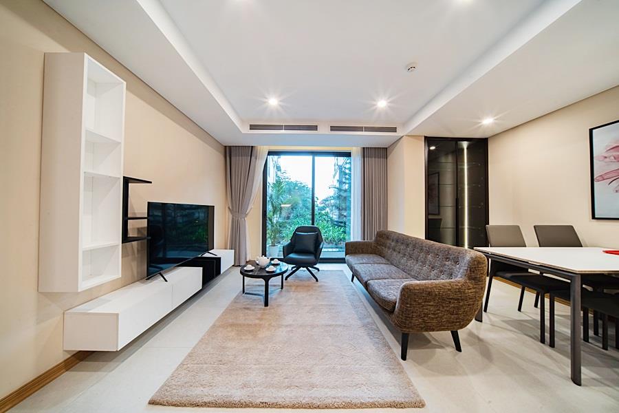 Stunning modern 02 bedroom apartment in Tay Ho street for rent. with outstanding utility