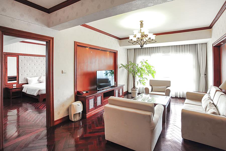 Finely furnishings, Open view 2-bedroom apartment for rent on Tay Ho Rd. swimming pool