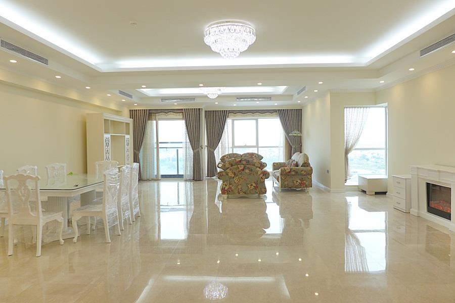 High standard, glittering 4 bedroom apartment in L Building, Ciputra