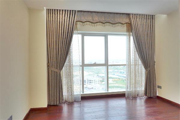 High standard, glittering 4 bedroom apartment in L Building, Ciputra